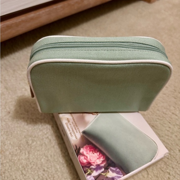 Aerin Mint Green Cosmetic Pouch - Picture 1 of 3